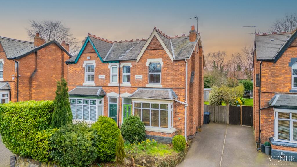 3 bedroom semidetached house for sale in Upper Holland Road, Sutton