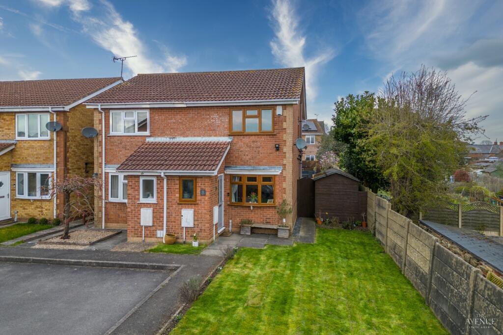2 bedroom semidetached house for sale in Minster Way, Swanwick