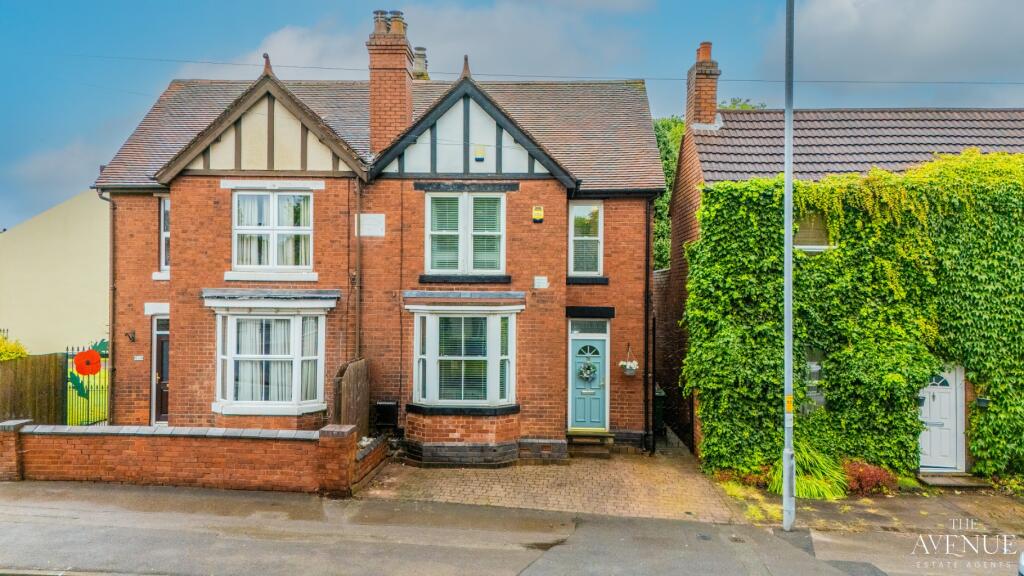 3 bedroom semidetached house for sale in Station Road, Aldridge