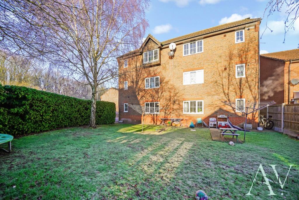 Additional property image - Stanstrete Field, Great Notley, Braintree, Essex, CM77