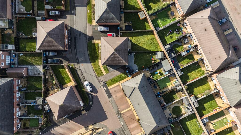 Additional property image - Cheddleton Close, Amington, Tamworth, Staffordshire, B77