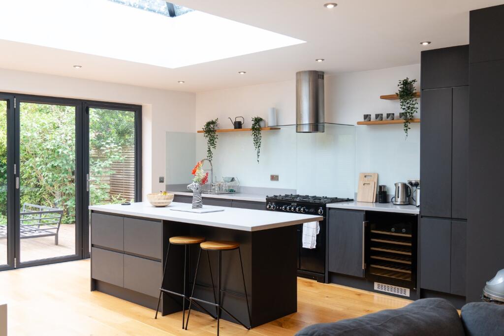 Main image of property: South Knighton Road, Leicester, LE2 3LP