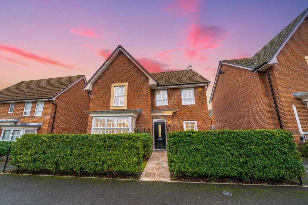 Main image of property: 28, Acacia Way, Edwalton, NG12 4DA