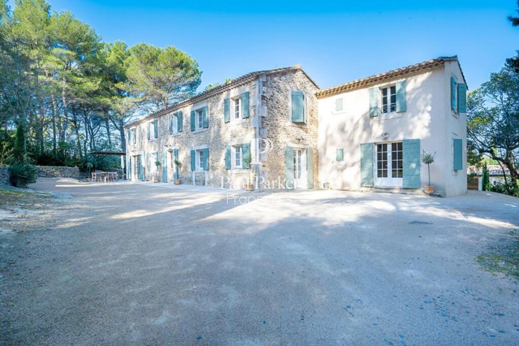 Main image of property: Provence-Alpes-Cote d'Azur, Bouches-du-Rhône, Saint-Rémy-de-Provence