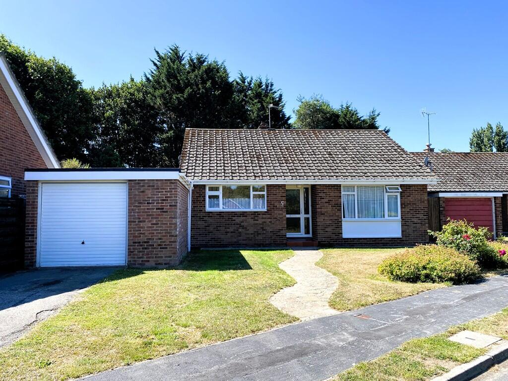Main image of property: Langley Grove, Aldwick, Bognor Regis, West Sussex, PO21