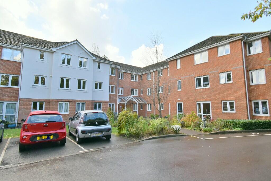 1 bedroom retirement property for sale in St Court, Ringwood