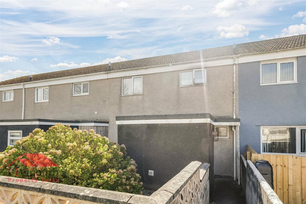 3 bedroom terraced house for sale in Bigbury Walk, Plymouth, PL6 8PN, PL6
