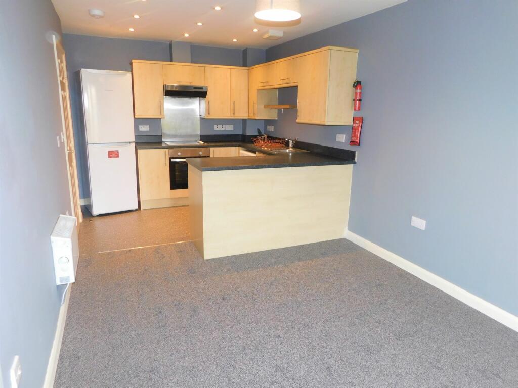 2 bedroom flat for sale in Castle Square, Wyberton West Road, Boston, PE21