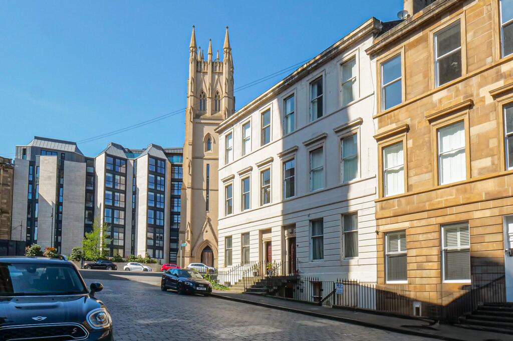 Main image of property: 22 Lynedoch Street, Park, G3