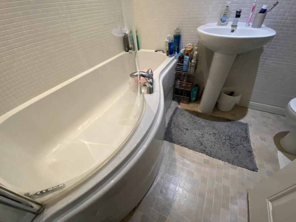 Additional property image - Amis Walk, Horfield, Bristol