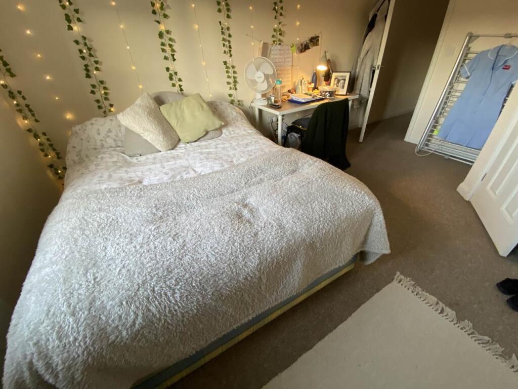 Additional property image - Amis Walk, Horfield, Bristol