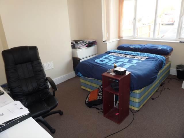 Additional property image - Eden Grove, Horfield, Bristol