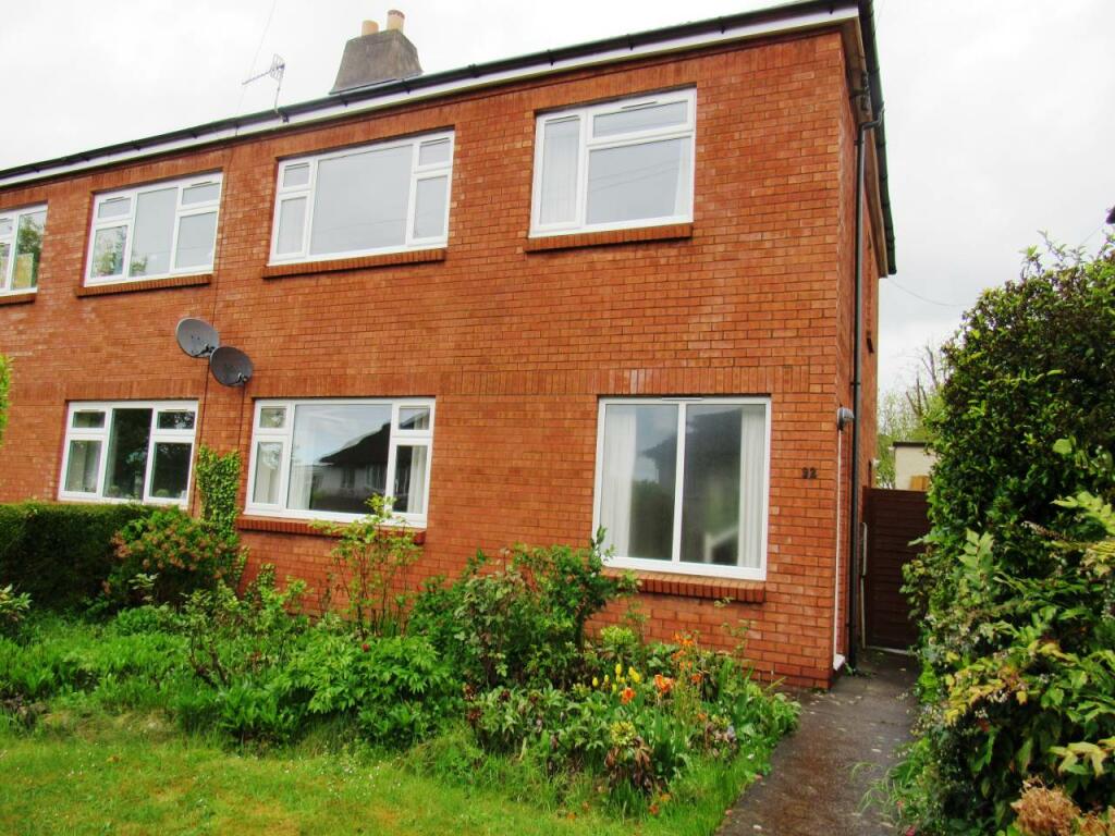 3 bedroom semidetached house for rent in Druid Stoke Avenue, Stoke