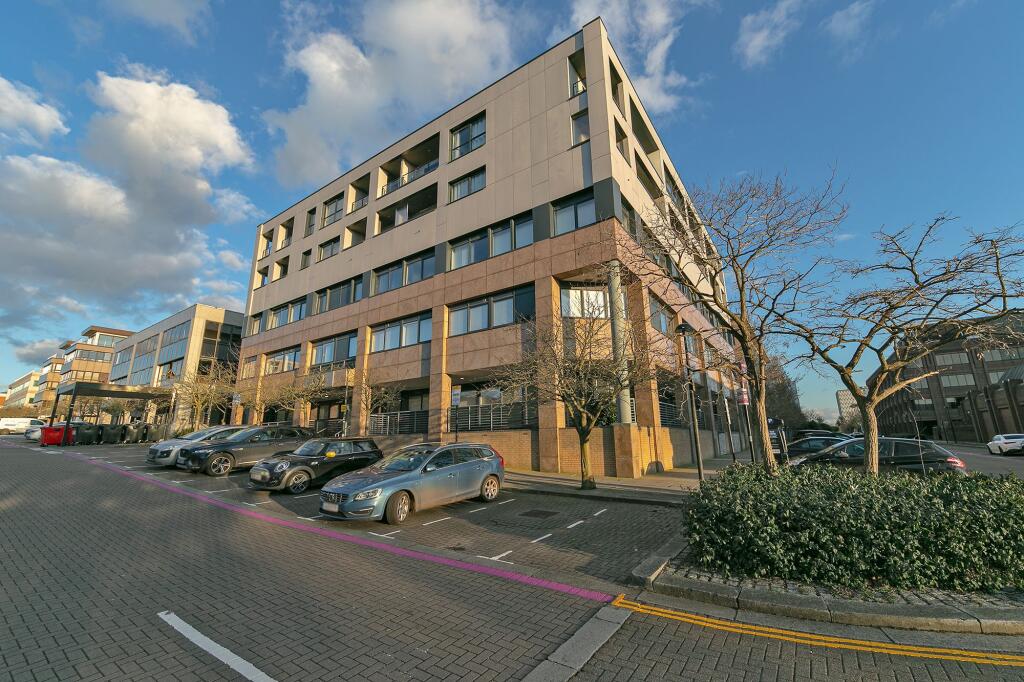 Main image of property: Silbury Boulevard, Milton Keynes, MK9