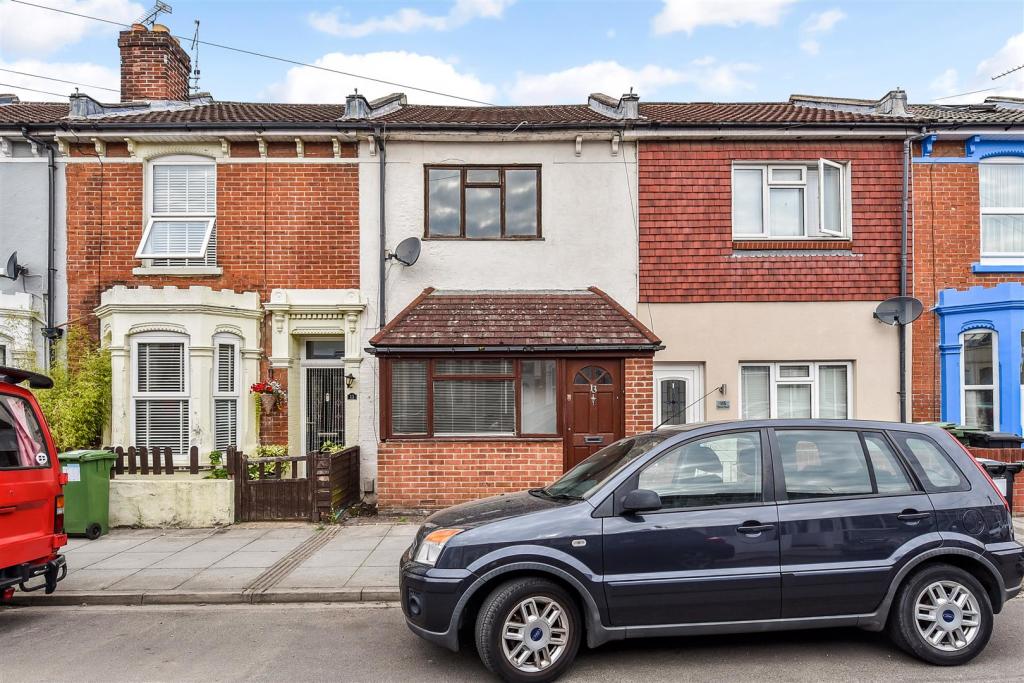 3 bedroom terraced house for sale in Dover Road, Portsmouth, PO3