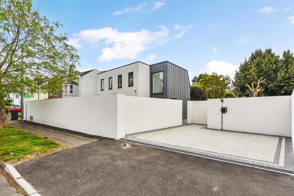Main image of property: Park Road, Hayling Island
