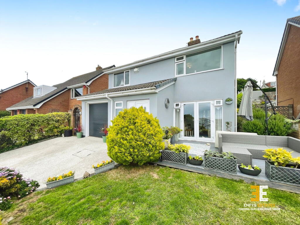 Main image of property: Bryn Heulog, Old Colwyn, LL29