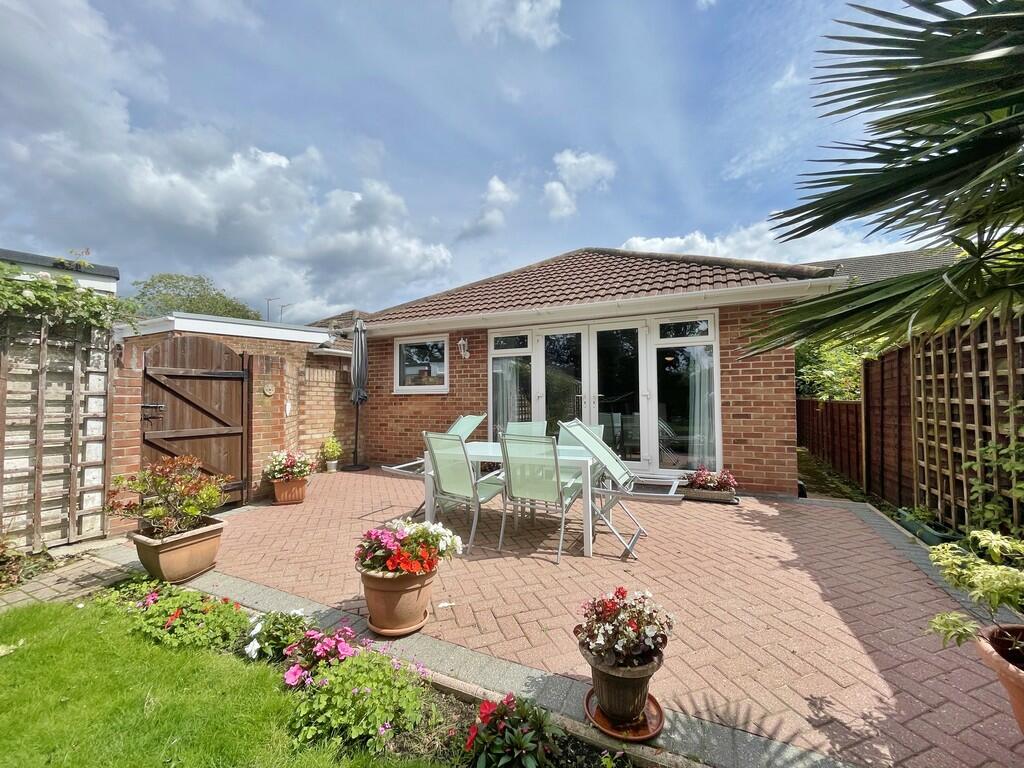 3 bedroom detached bungalow for sale in Appleton Road, Catisfield