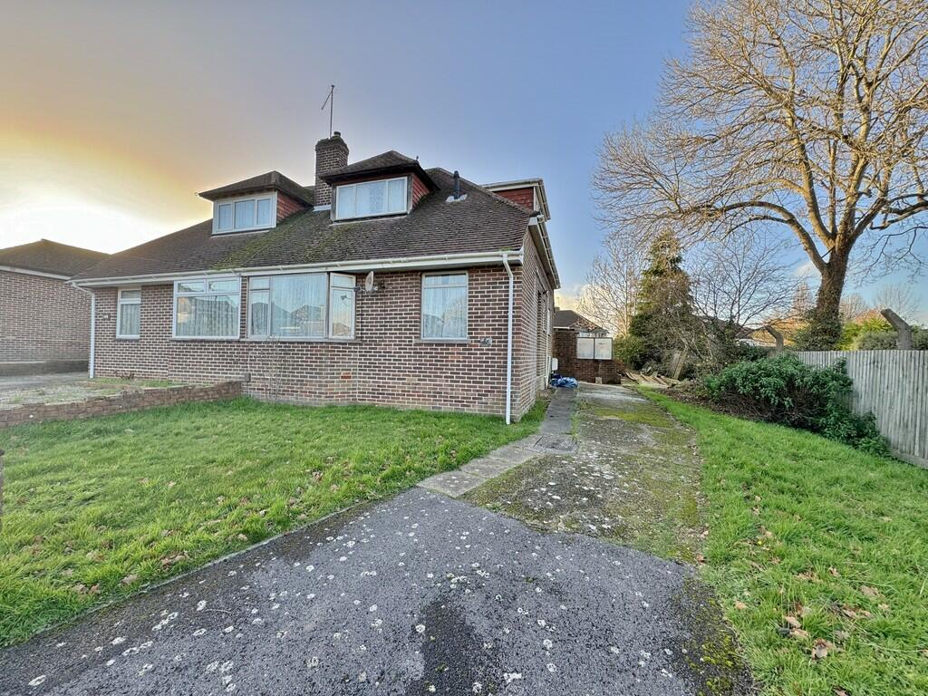 4 bedroom semidetached house for sale in Jonathan Road, Fareham, PO15