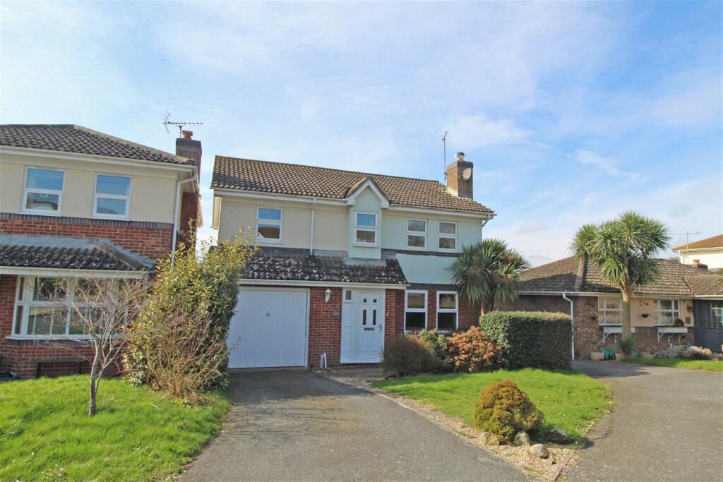 4 bedroom detached house for sale in Oaklands, Westham, Pevensey, East Sussex, BN24
