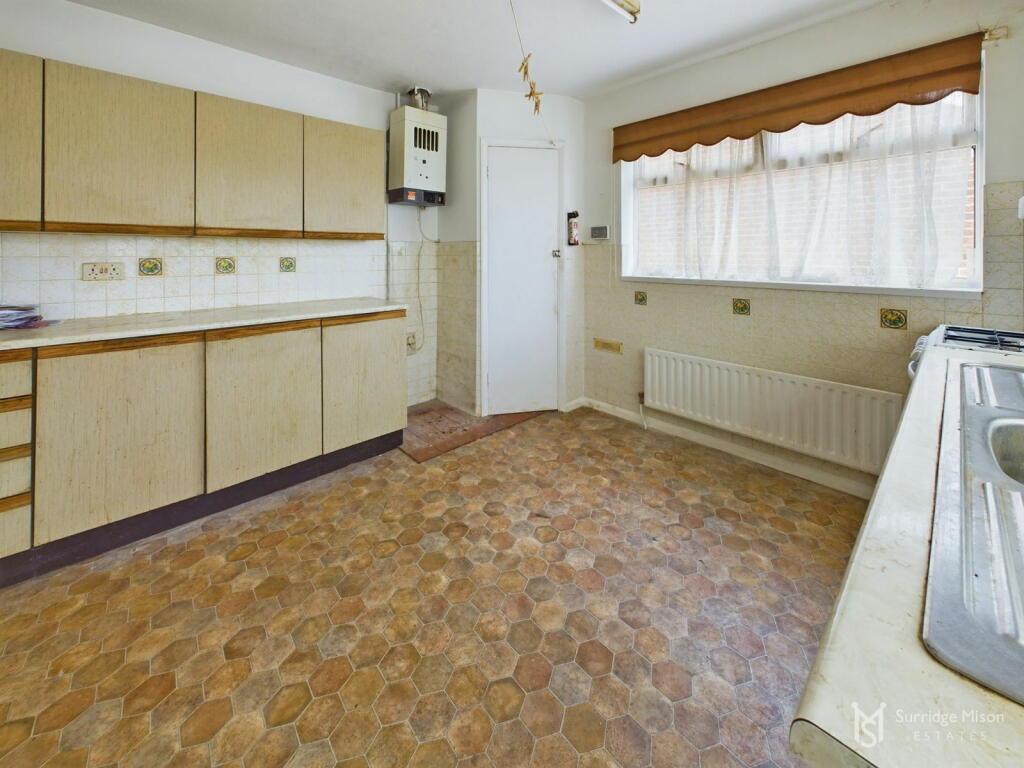 Additional property image - Waverley Gardens, Pevensey Bay, East Sussex, BN24
