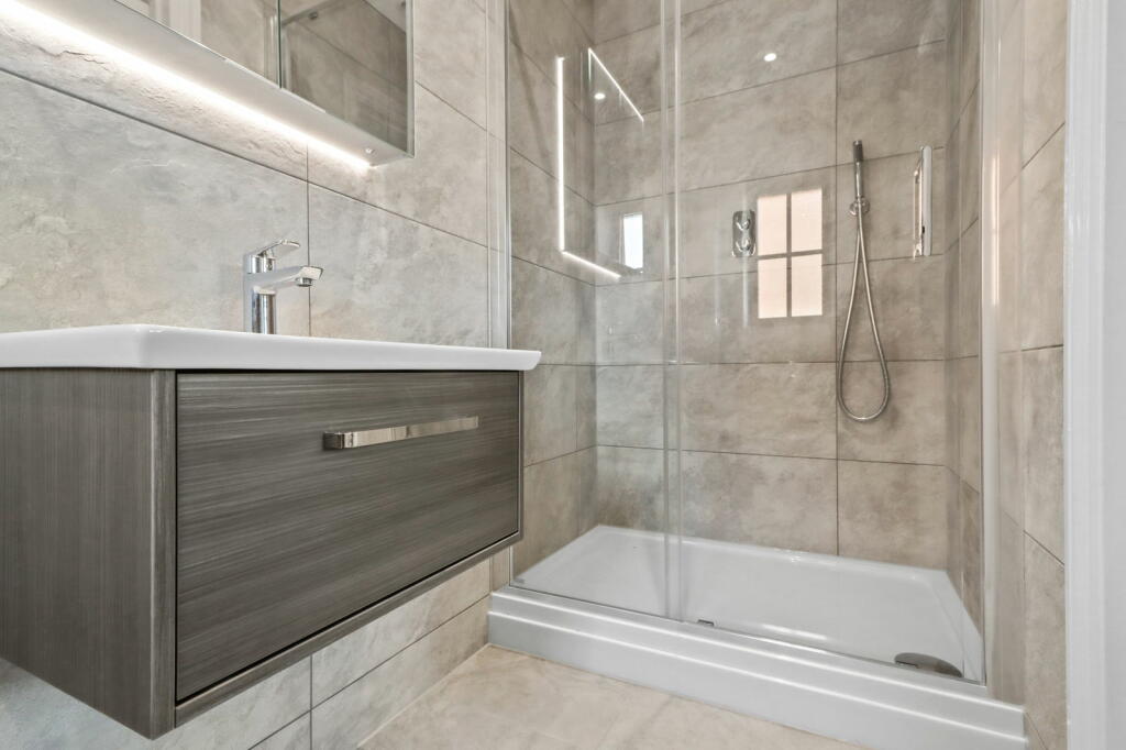 Additional property image - Kestrels View, Lower Horsebridge, Hailsham, East Sussex, BN27