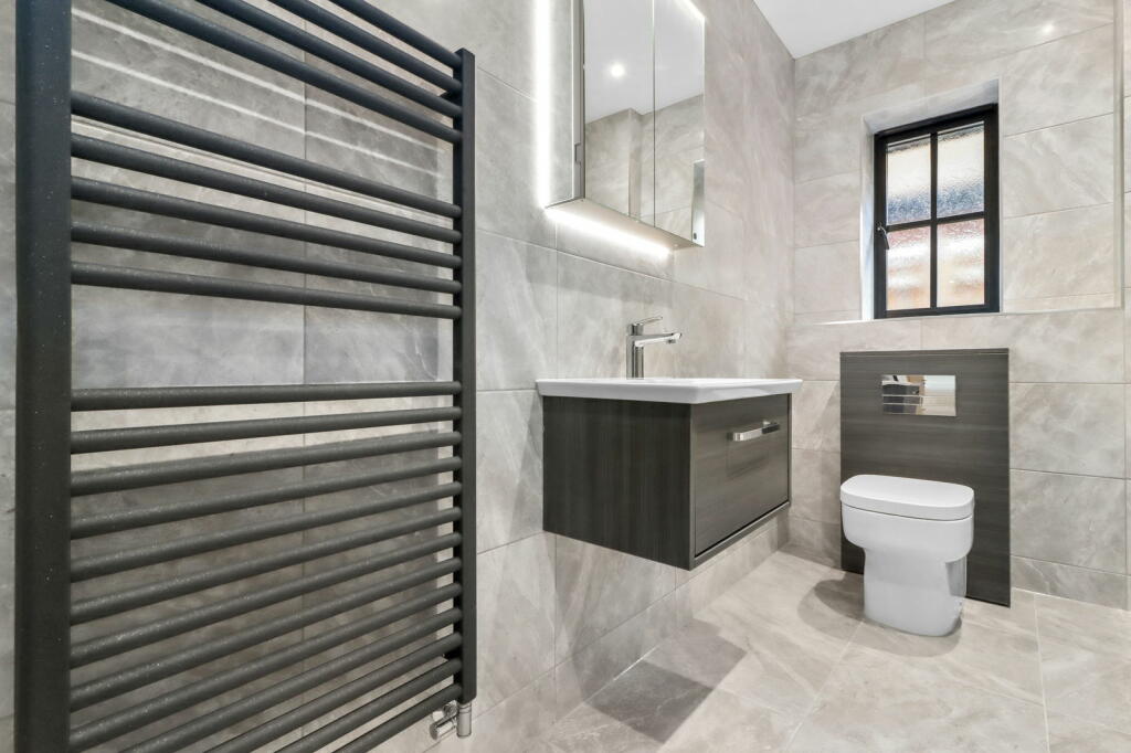 Additional property image - Kestrels View, Lower Horsebridge, Hailsham, East Sussex, BN27