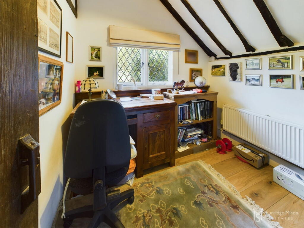 Additional property image - Vicarage Lane, Hellingly, Hailsham, East Sussex, BN27