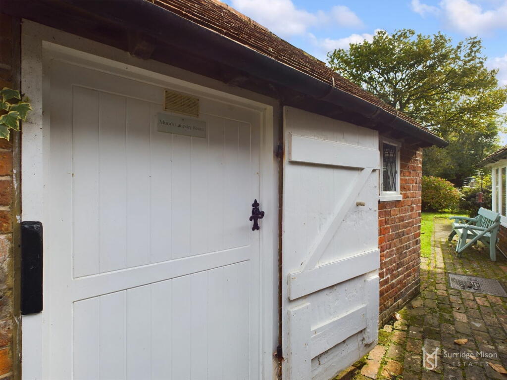 Additional property image - Vicarage Lane, Hellingly, Hailsham, East Sussex, BN27