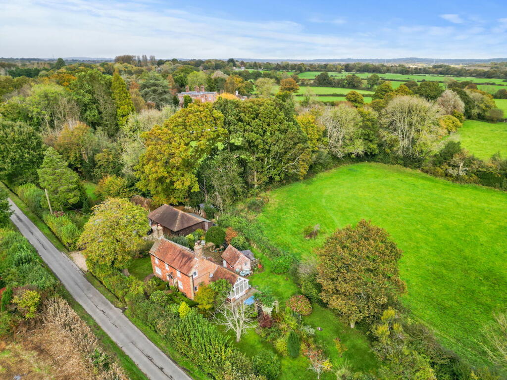 Additional property image - Vicarage Lane, Hellingly, Hailsham, East Sussex, BN27