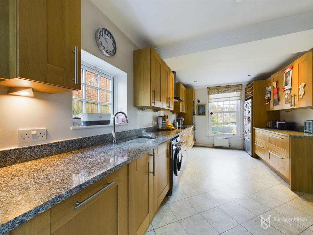 Additional property image - Upper Kings Drive, Eastbourne, East Sussex, BN20
