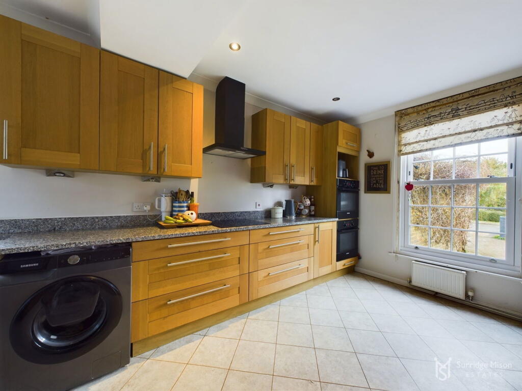 Additional property image - Upper Kings Drive, Eastbourne, East Sussex, BN20