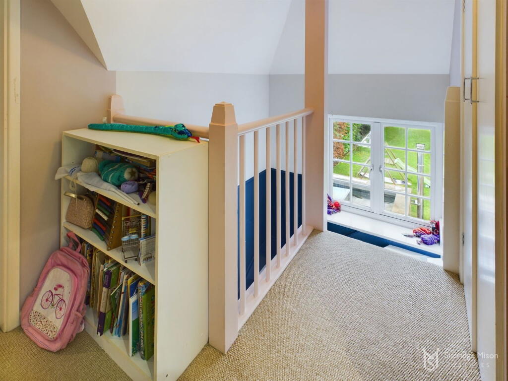 Additional property image - Upper Kings Drive, Eastbourne, East Sussex, BN20
