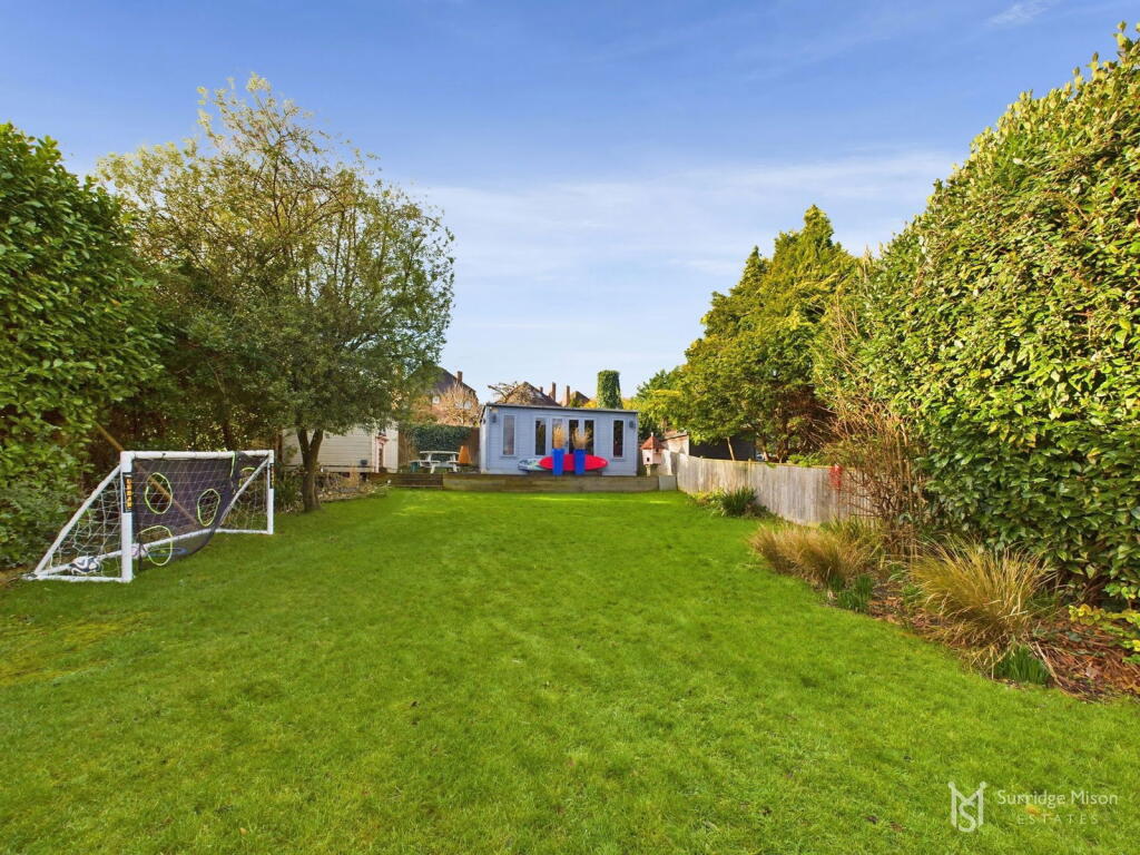 Additional property image - Upper Kings Drive, Eastbourne, East Sussex, BN20