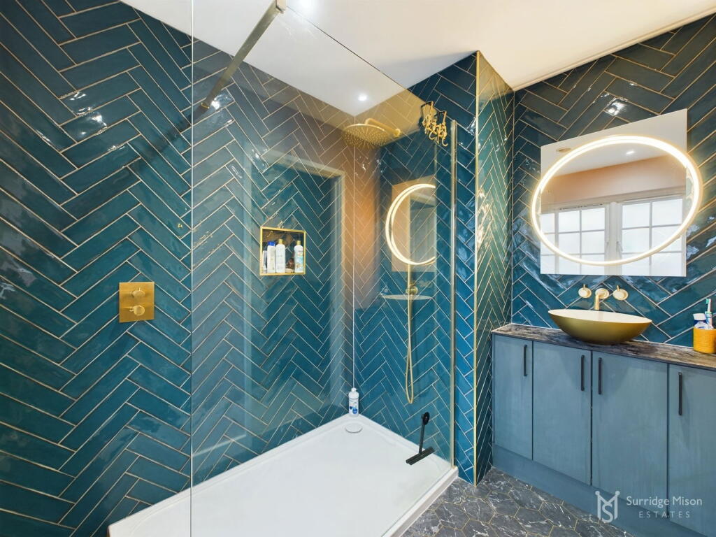 Additional property image - Upper Kings Drive, Eastbourne, East Sussex, BN20