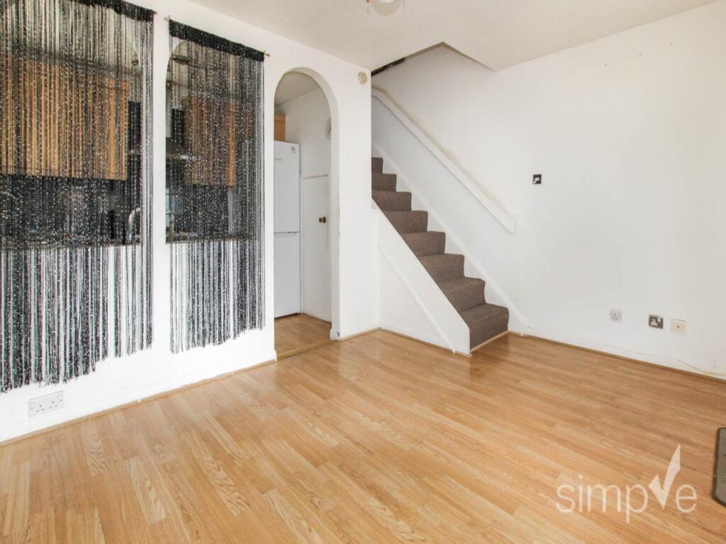 Main image of property: Alba close, Hayes, 