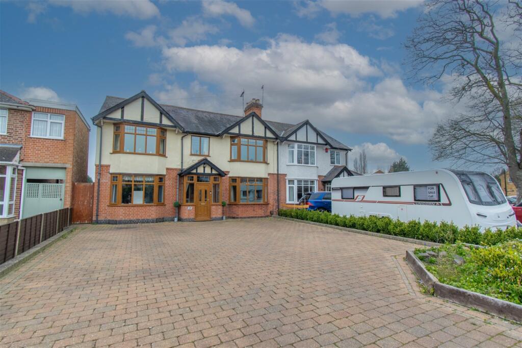 4 bedroom semidetached house for sale in Leicester Road, Blaby