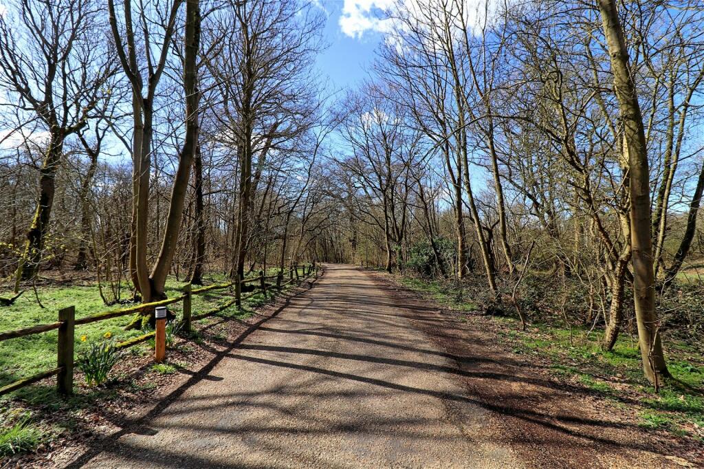 2 bedroom terraced house for sale in Danbury Palace Drive, Danbury