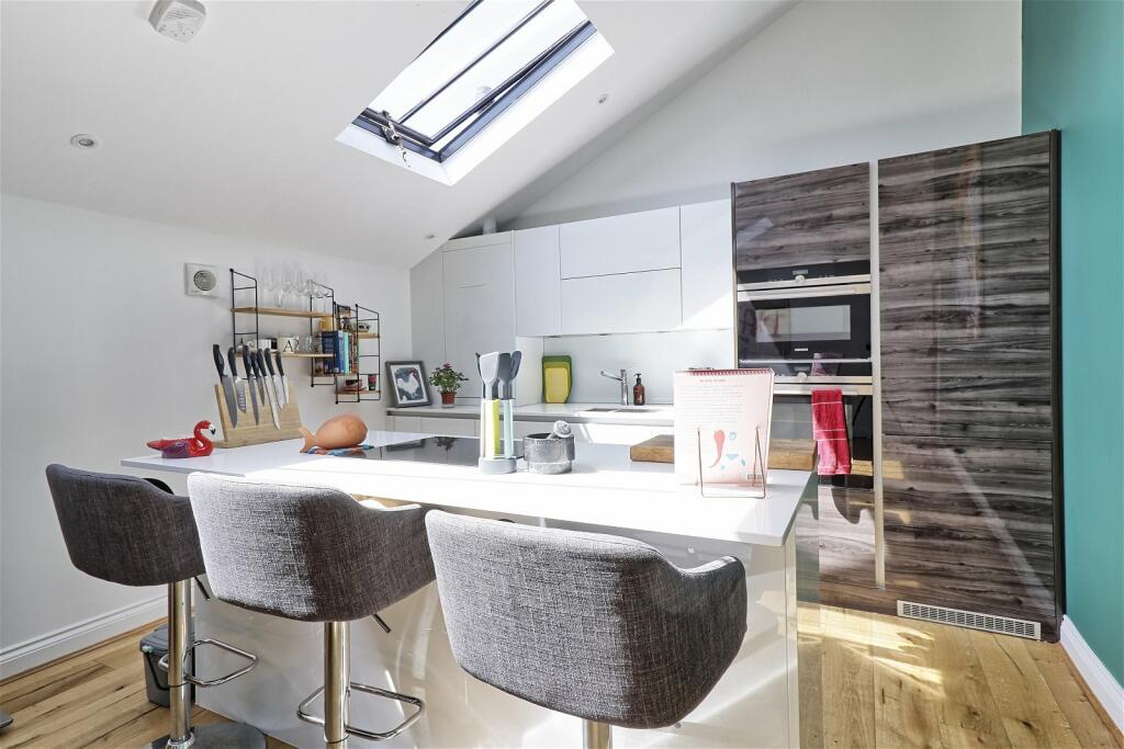 2 bedroom terraced house for sale in Danbury Palace Drive, Danbury