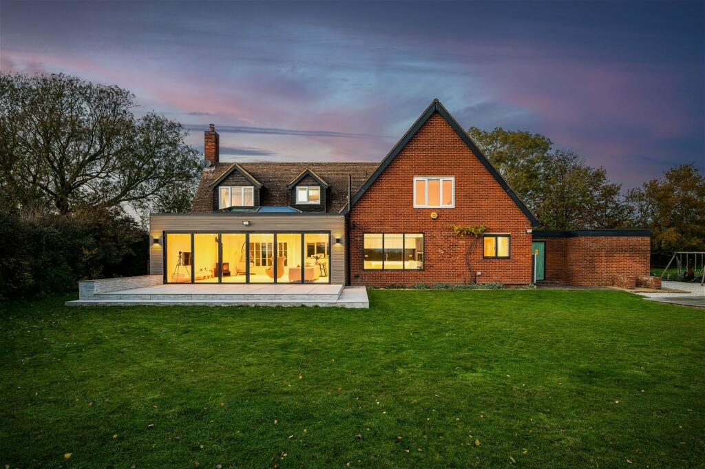 5 bedroom detached house for sale in Buckworth Road, Alconbury Weston, PE28