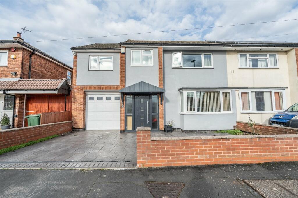 4 bedroom semi-detached house for sale in Dovedale Road, Thurmaston, Leicester, LE4 8NA, LE4