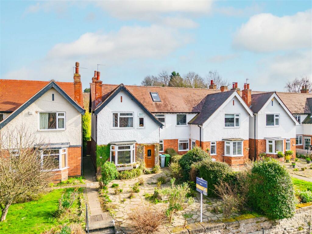 4 bedroom semidetached house for sale in Main Street, Lowdham, NG14