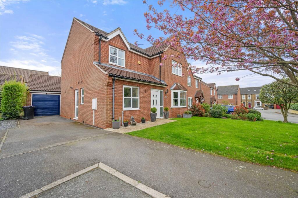 4 bedroom detached house for sale in Highfields Mews in Great Gonerby
