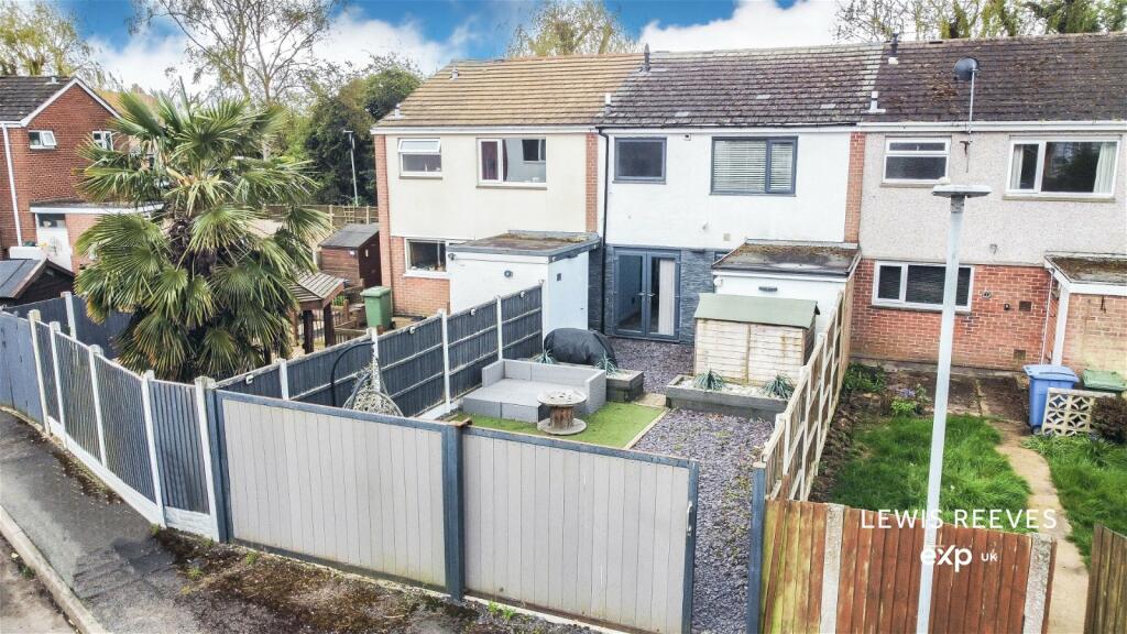 3 bedroom terraced house for sale in Gill Green Walk, Clarborough