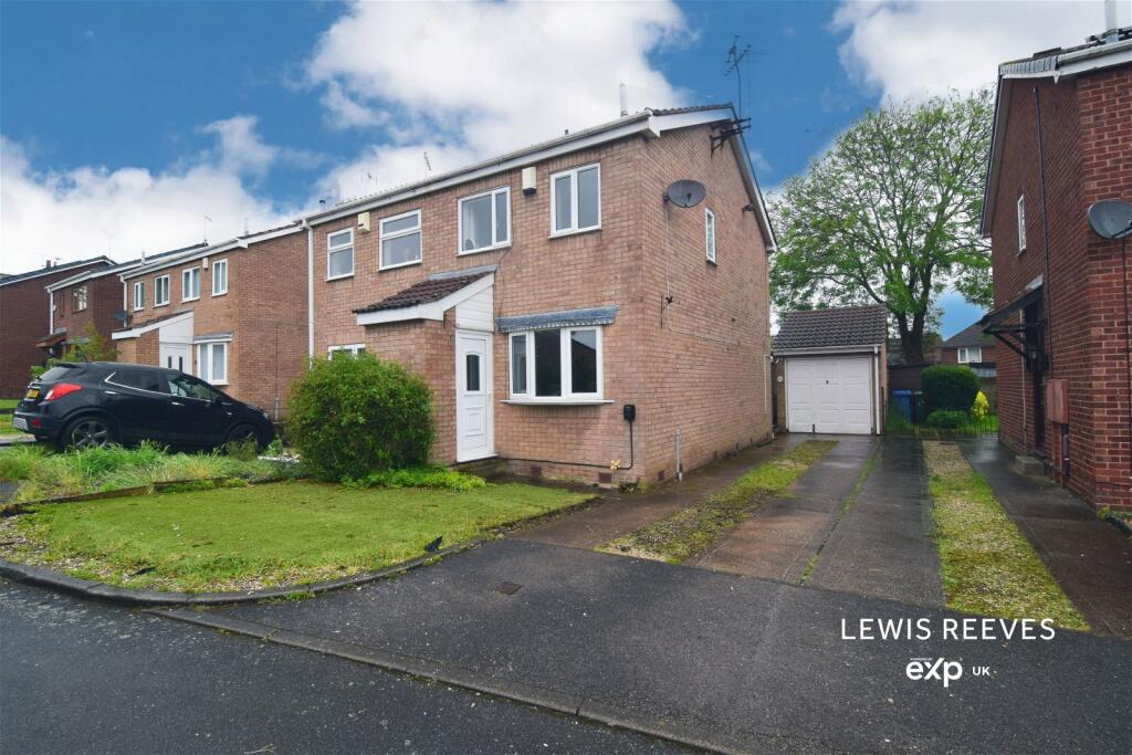 2 bedroom semidetached house for sale in Gateford Gardens, Worksop