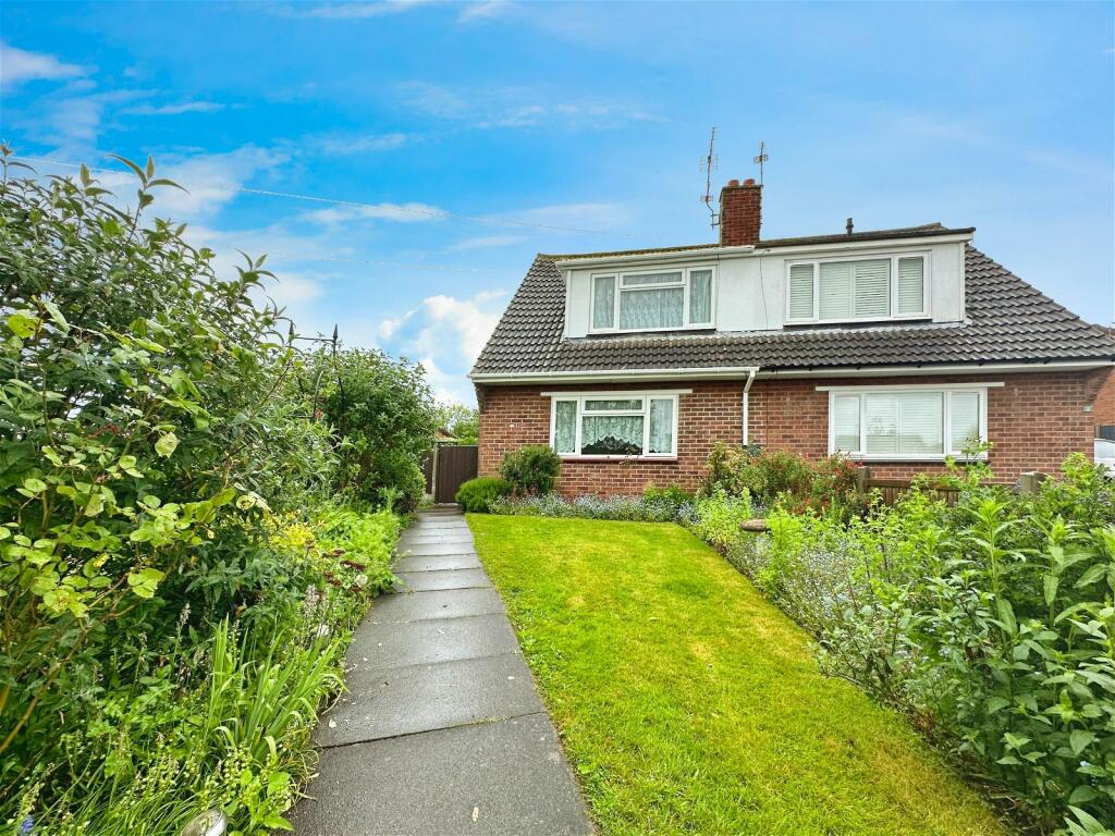 3 bedroom semidetached house for sale in Groby Road, Anstey, Leicester