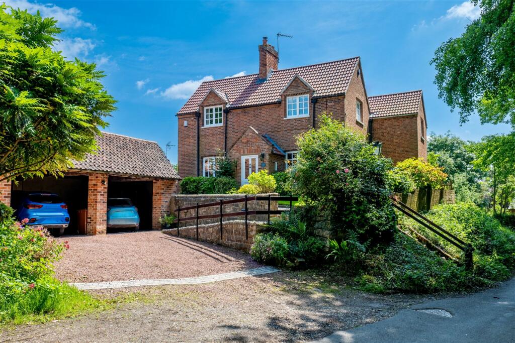 5 bedroom detached house for sale in Redhill House, Maplebeck, NG22