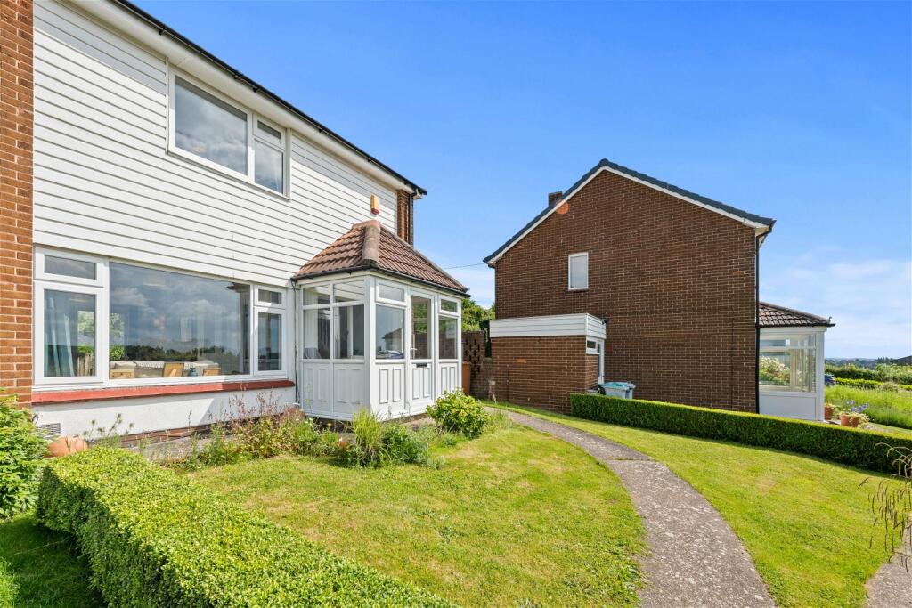 2 bedroom semidetached house for sale in Rockleys View, Lowdham