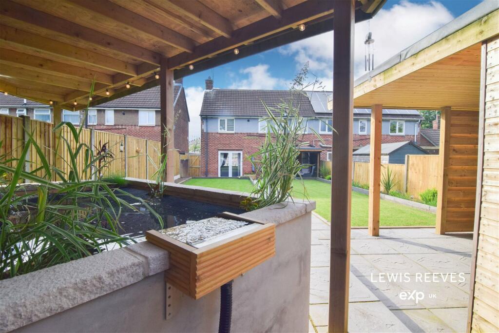 3 bedroom semidetached house for sale in Ladybrook Lane, Mansfield