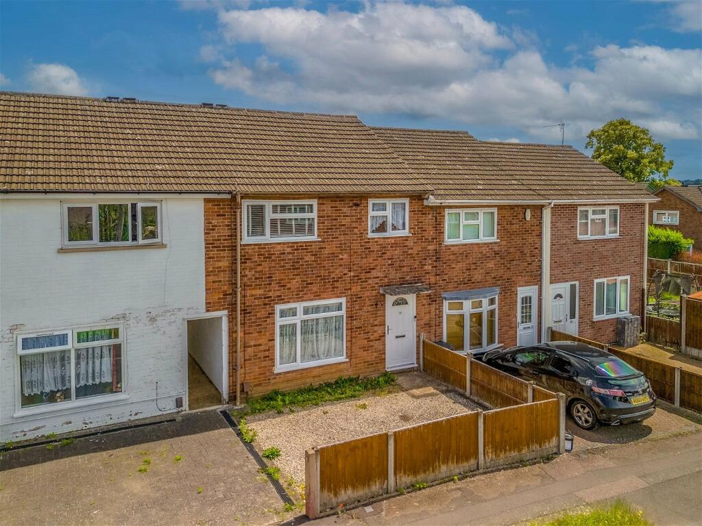 3 bedroom terraced house for sale in Brook Road, Thurnby Lodge